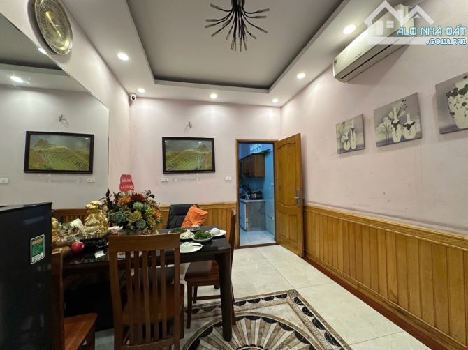 BÁN NHÀ 2 TẦNG - ĐẤT 240 M2- TRẦN KHÁT CHÂN -HAI BÀ TRƯNG - 25,5 TỶ - 3