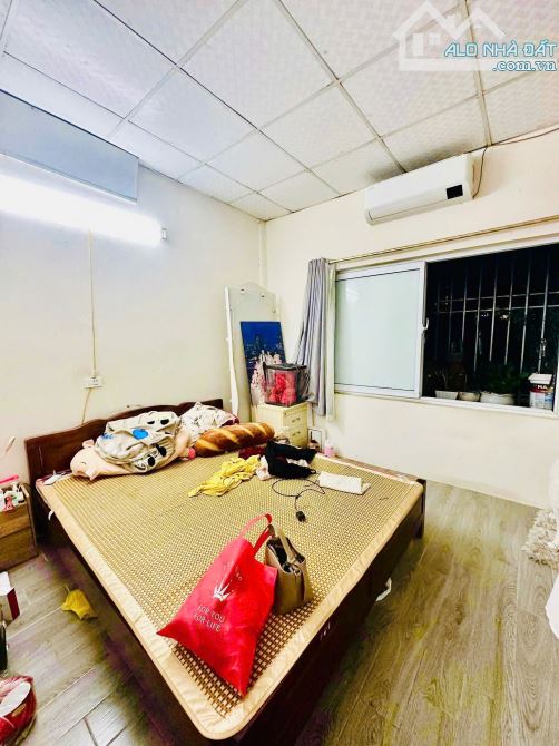CHÍNH CHỦ BÁN CĂN HỘ TẬP THỂ - TẦNG 2 - 80M2 - 3.15 TỶ - HỒ TÙNG MẬU - 3