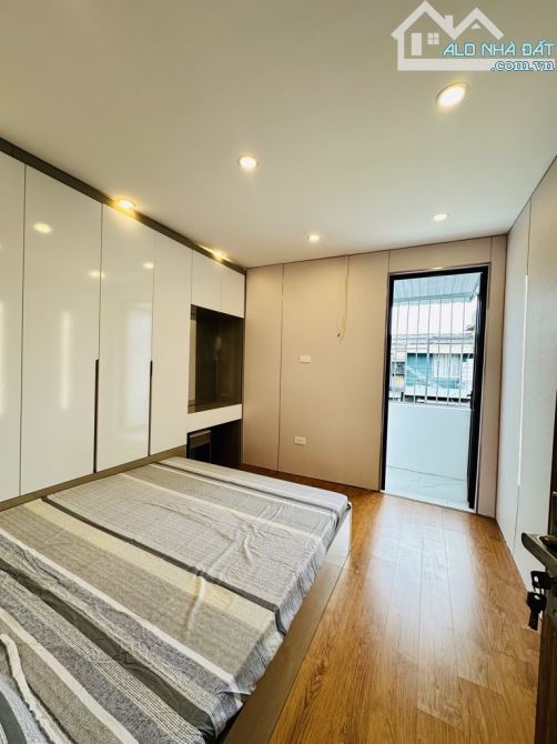 3.225 tỷ bán căn hộ tập thể Quỳnh Mai diệntích 70m2, căn hộ thiết kế 3 phòng ngủ, đầy đủ n - 3