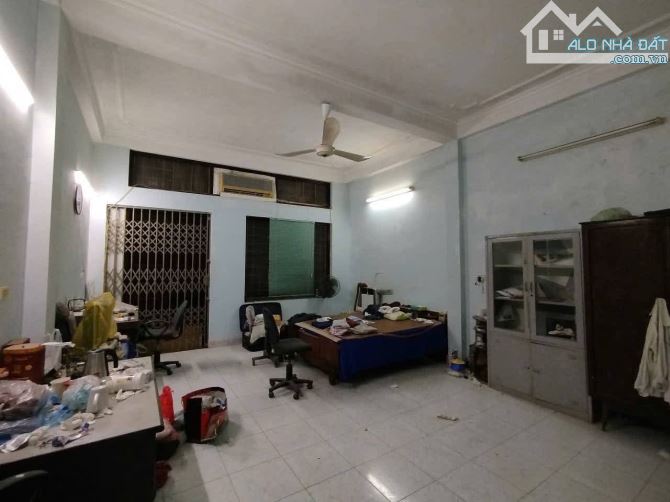 Cực rẻ 72m 5 tầng ,22 tỷ Phân Lô , Vương Thừa Vũ       I 22 - 3