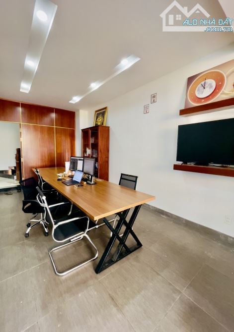 BIỆT THỰ COMPOUND NGAY GLOBAL CITY - CAO TỐC - ĐỖ XUÂN HỢP - 180M2 - 4 TẦNG ĐÚC MỚI - 3