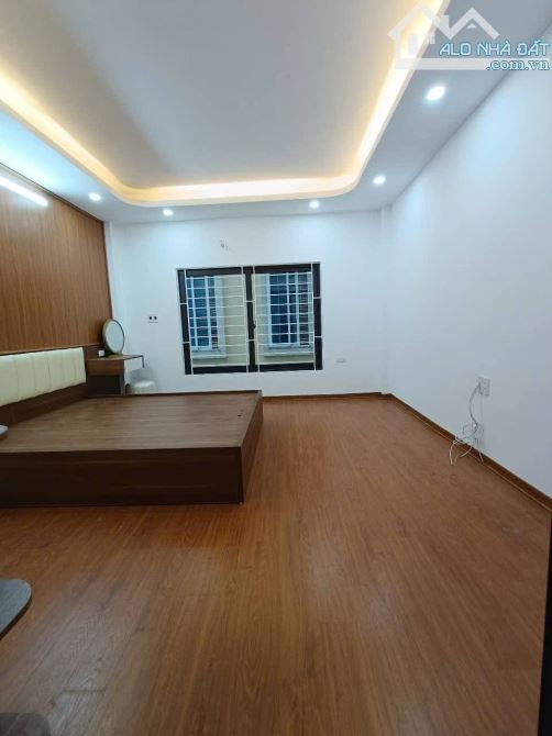 BÁN NHÀ ĐẸP PHỐ PHÚC ĐỒNG LONG BIÊN 5 TỶ 35m 5 TẦNG FULL NT Ô TÔ KINH DOANH GẦN AEON - 3