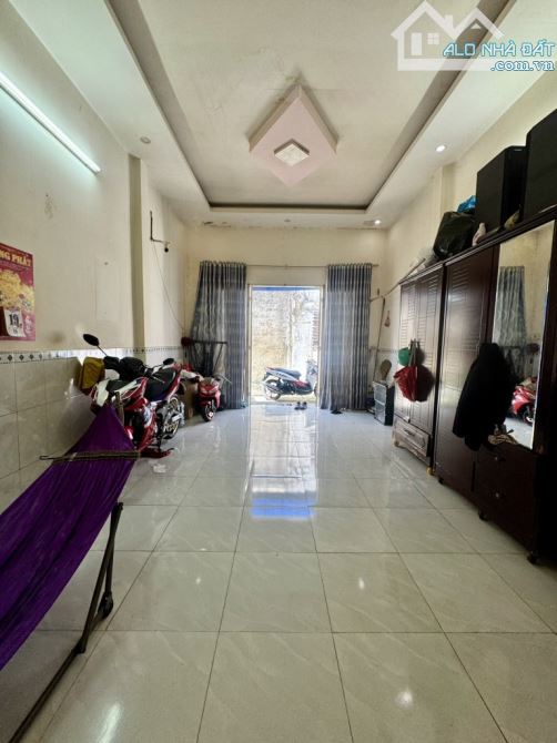 Gần Chùa Hoàng Pháp Ngã 3 Hồng Châu giá rẻ 2,9Tỷ Nhà Lầu hẻm xe hơi. - 3