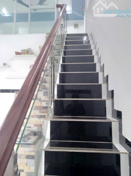 ‼️Chốt gấp nhà đẹp Hóc Môn,Sổ Hồng Riêng, hẻm 5m,giá 790tr dtich 63m2 - 3