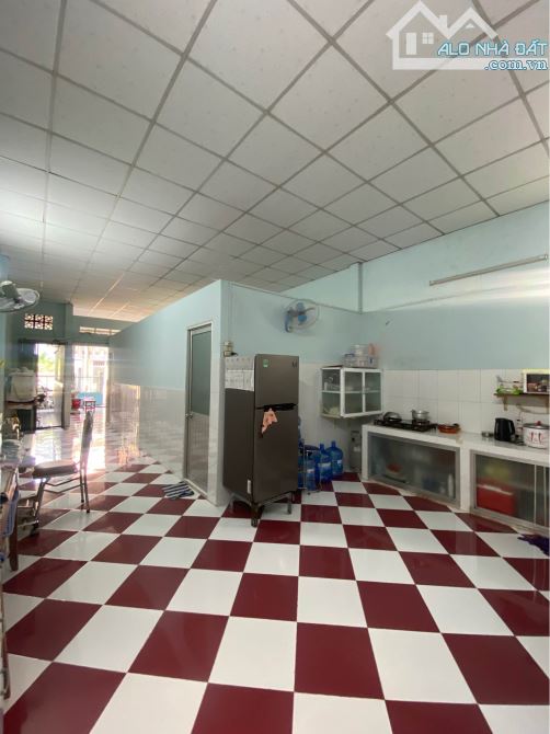 Ngộp bán gấp nhà c4 Giồng Cát - Củ Chi, 110m2, Sổ hồng riêng , giá 795 triệu - 3