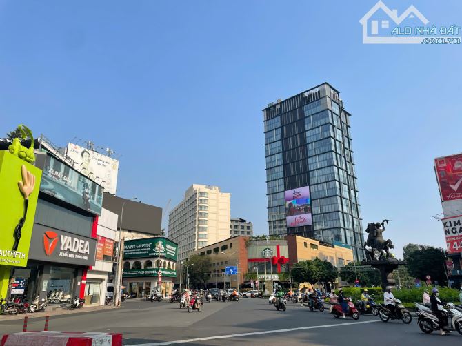 Nhà mặt tiền DT chuẩn: 5.52x25.81m - CN 140m2 - Cách nhà Ga Dân Chủ (Metro số 2) chỉ 200 - 3