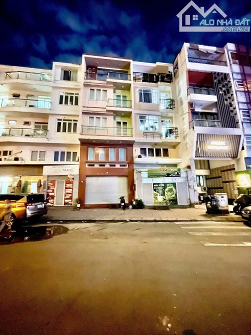 Bán nhà mặt tiền số 2C Nguyễn Ngọc Phương, DT: 5.8*14M. KC: 5 Tầng. Chỉ: 22,8 tỷ - 3