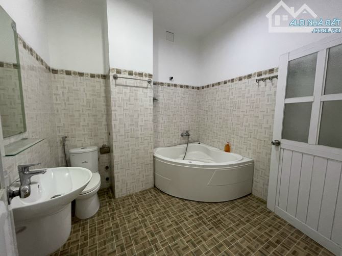 Bán nhà MTKD khu Bình Phú - 4x16M - 12,7 Tỷ TL - Gần trường Bình Phú - 3