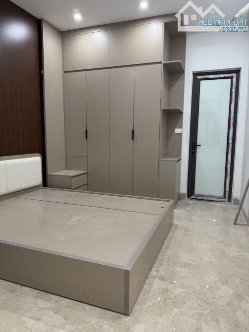 Kim Đồng , diện tích   69m, 5 tầng TM. MT 3.7m. 26 tỷ Hoàng Mai - 3