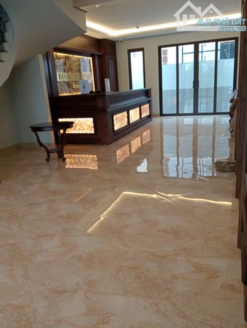 KHÁCH SẠN MẶT PHỐ AN DƯƠNG VƯƠNG - WIU SÔNG HỒNG MÁT MẺ TRONG LÀNH - 3