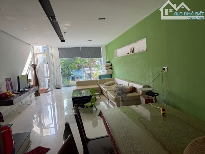 SẬP HẦM BÁN ĐẤT TẶNG NHÀ 5 TẦNG MẶT TIỀN ĐẸP NHẤT ĐOÀN KHUÊ DT 110M2 NGANG 5M CHỈ 10.5 TỶ - 3