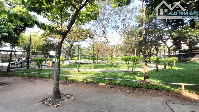 ĐẲNG CẤP CỦA GIỚI THƯỢNG LƯU - KHU VIP NHẤT BÌNH THỌ - GÓC 2 MẶT TIỀN, 1200m2 - 3