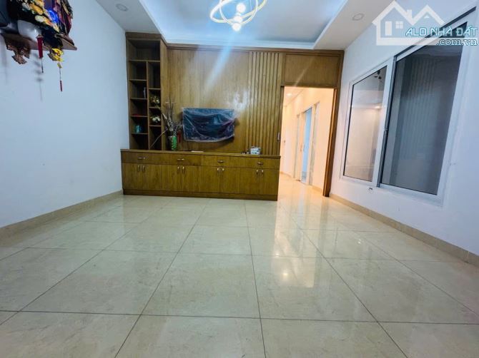 SÁT MT NGÃ TƯ PHẠM VĂN CHIÊU & LÊ ĐỨC THỌ GV - DT 99,3M2 NHÀ CÒN MỚI VÔ Ở NGAY - HXH - 3