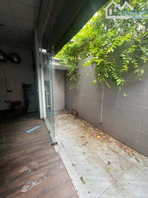 Cho thuê Mặt Bằng Đẹp Ngang 7m Đang sửa chữa mới 250m2 - 3