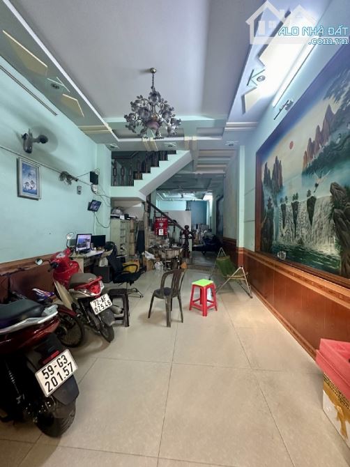 BÁN NHÀ MẶT TIỀN ĐƯỜNG HUỲNH THỊ HAI, QUẬN 12 – NHÀ MỚI 3 TẦNG – KINH DOANH TỐT - 3