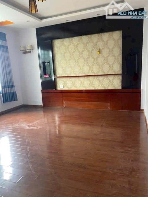 Bán Nhà Mặt tiền đường 30/4, P12, TP Vũng Tàu - 102M2 -Ngang 6.3M - Giá: 13 Tỷ (TL) - 3