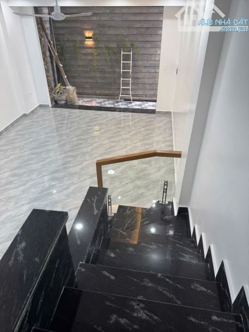 Bán căn nhà 4.5 tầng khu xóm trung, Văn Cao - 3