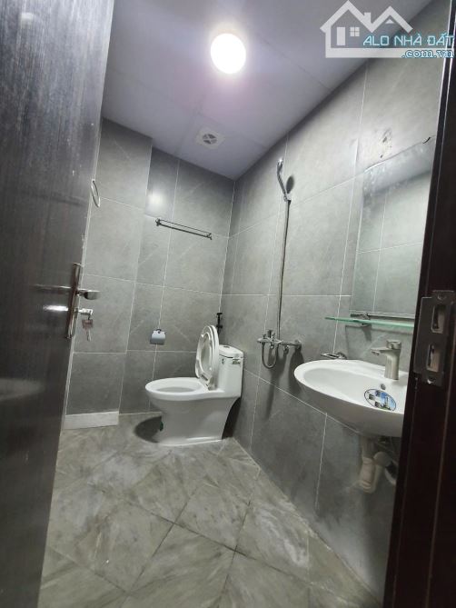Bán nhà Liên Mạc, 35m2 5 tầng Lô góc, gần hồ Sen-sân chơi ở sướng giá 5,4 tỷ - 3