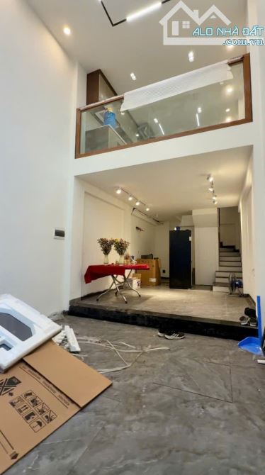 BÁN NHÀ THẠCH BÀN LONG BIÊN 40M2 5 TẦNG Ô TÔ ĐỖ CỬA GIÁ 7,2 TỶ - 4