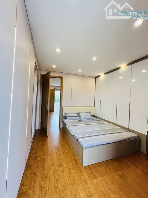3.225 tỷ bán căn hộ tập thể Quỳnh Mai diệntích 70m2, căn hộ thiết kế 3 phòng ngủ, đầy đủ n - 4