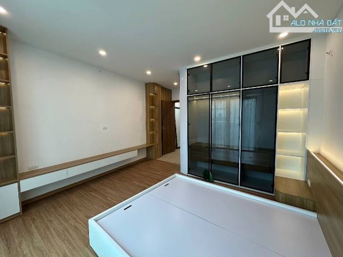 ĐẠI MỖ, LÔ GÓC, Ô TÔ ĐỖ CỬA, THOÁNG SÁNG, MẶT TIỀN ĐỈNH, FULL NT, 46M2, NHỈNH 9 TỶ - 4