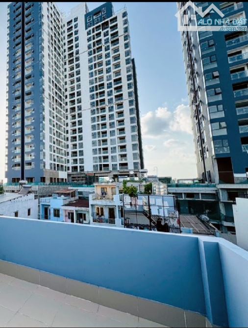 NHÀ BÌNH ĐÔNG BÊN HÔNG CHỢ LỚN, XE HƠI ĐỖ CỬA Ngang 3,8x20m 4Tầng 5Pn SHR, Nhỉnh 5 tỷ - 4