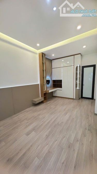 Siêu phẩm Đống Đa, vừa tiền, 2 mặt thoáng, full nội thất, thiết kế đẹp, 30m2, giá 6.35 tỷ - 4