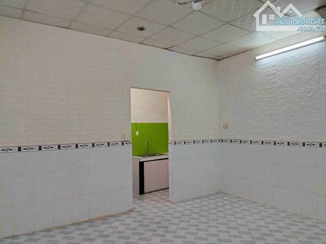 Nhà Hậu Giang - 4,5X7M - 3,15 Tỷ - Ngay Vòng Xoay Mũi Tàu - 4
