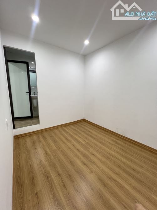 TẬP THỂ T1 NGUYỄN TRÃI – 2 MẶT NGÕ – Ô TÔ TẢI – 3 NGỦ 2VS – SÁT PHỐ – GIÁ 3.37 TỶ – SỔ SSG - 4