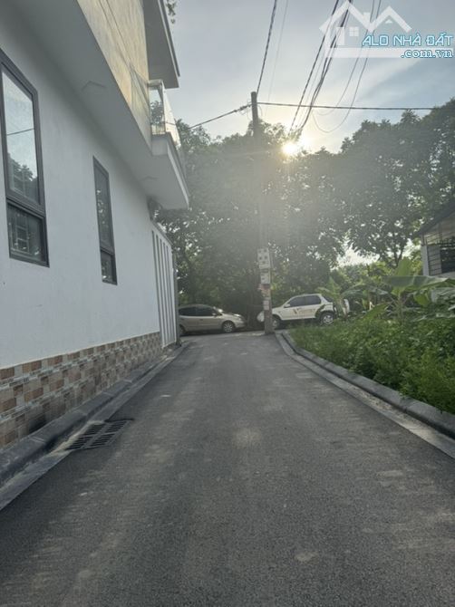 NHÀ DÂN XÂY  3T VÂN NỘI ĐÔNG ANH Ô TÔ ĐỖ CỬA DT52M2 GIÁ 4.8 TỶ - 5