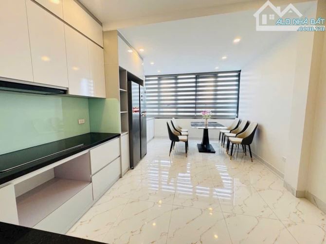 Trần Cung 7 Tầng Thang Máy -Nhà Xây Chắc Chắn Đẹp -Đầy Đủ Nội Thất Xịn Xò -DT 40m - 5