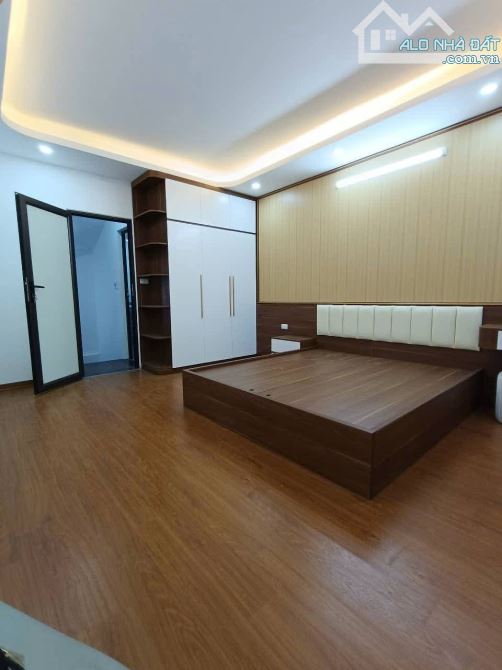BÁN NHÀ ĐẸP PHỐ PHÚC ĐỒNG LONG BIÊN 5 TỶ 35m 5 TẦNG FULL NT Ô TÔ KINH DOANH GẦN AEON - 5