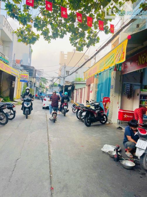 SIÊU PHẨM NHÀ ĐẸP LONG LANH SAU LƯNG AEONMALL BÌNH TÂN KHU TÊN LỬA-68m-5TANG NHỈNH 5 TỶ - 5