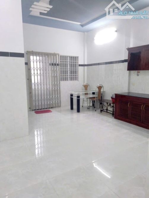 ‼️Chốt gấp nhà đẹp Hóc Môn,Sổ Hồng Riêng, hẻm 5m,giá 790tr dtich 63m2 - 5