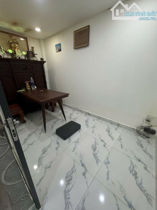 Nhà bán: đường Kinh Dương Vương. Q Bình Tân. DTSD 133m2. Giá 14,8 tỷ - 5