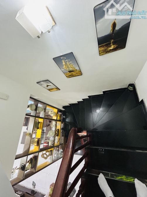 BÁN NHÀ RIÊNG PHỐ YÊN LẠC QUẬN HAI BÀ TRƯNG - Ô TÔ ĐỖ CỬA - CHÀO GIÁ 15.6 TỶ CÓ TL. - 5