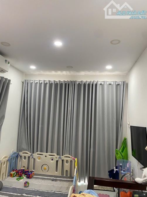 Bán nhà Phường Tân Thuận Đông; DTSD 36m2; cách hẻm xe hơi 15m; sổ riêng hoàn công đủ - 4
