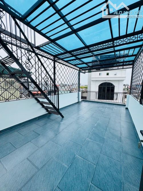 BÁN NHÀ ĐẸP BỒ ĐỀ – 60M² x 6 TẦNG – GARA 2 Ô TÔ – 18 TỶ