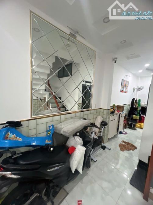 GẤP BÁN NHÀ 3 TẦNG-HXH-DỌN VÀO Ở NGAY-PHẠM THẾ HIỂN-QUẬN 8-DT: 3,7X14-NHỈNH 7 TỶ - 5