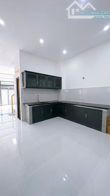 BÁN NHÀ 5 TẦNG KIÊN CỐ MỚI 100% MẶT TIỀN ĐƯỜNG SỐ 11 Q.4 , GIÁ 10,8 TỶ - 6