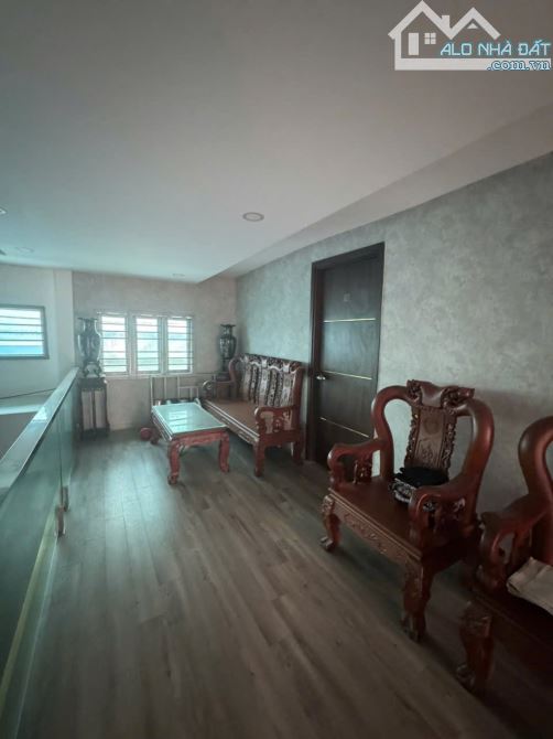 Nhà bán: đường Kinh Dương Vương. Q Bình Tân. DTSD 133m2. Giá 14,8 tỷ - 6