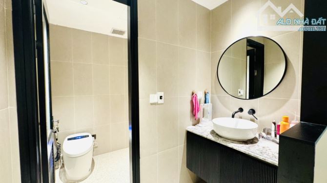 CHỦ CẦN TIỀN MUỐN BÁN GẤP NGỌC THUỴ - 6TẦNG THANG MÁY - OTO VÀO TẬN NHÀ - FULL NỘI THẤT - 6