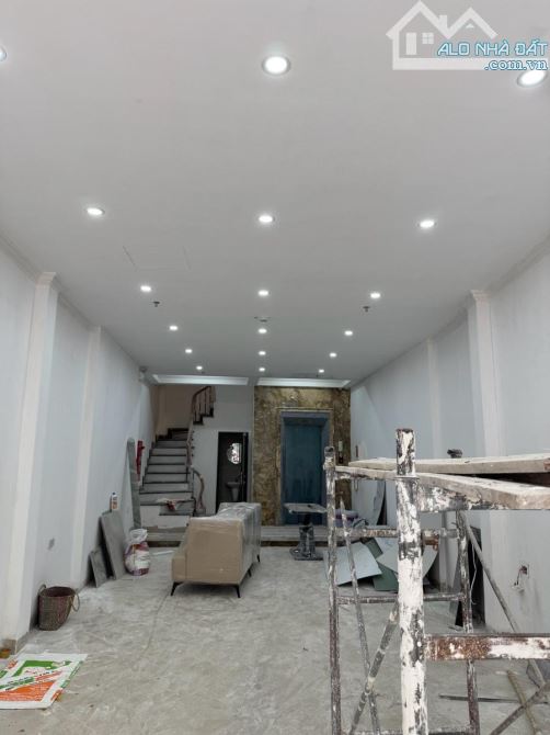 Kim Đồng , diện tích   69m, 5 tầng TM. MT 3.7m. 26 tỷ Hoàng Mai - 6