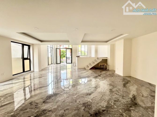 Bán tòa nhà văn phòng Lê Quang Định,đi TSN 5p, DT 184m2(8x23) nở hậu 9m,7 tầng giá 70 tỷ - 6