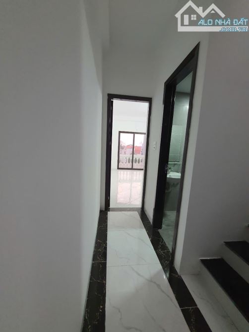 Bán nhà Liên Mạc, 35m2 5 tầng Lô góc, gần hồ Sen-sân chơi ở sướng giá 5,4 tỷ - 6