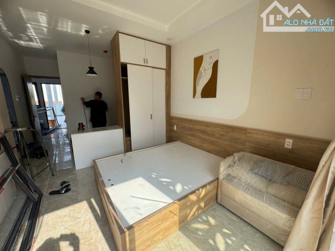 Chỉ 42 Tỷ-Sở Hữu Ngay Tòa Nhà 1 Hầm 5 Tầng 185m2(7mx26m) Ngay Ga Metro Rạch Chiếc,Quận 2 - 7