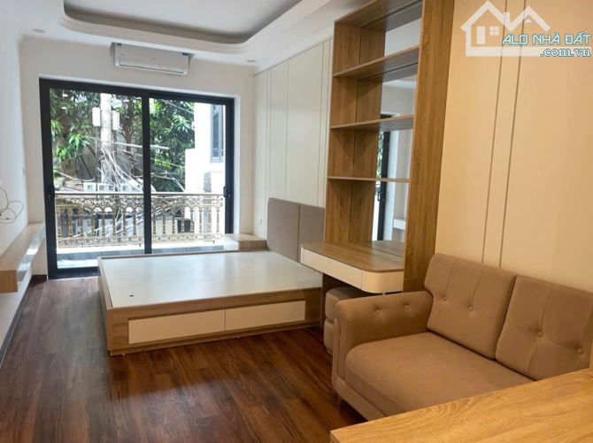 Hiếm! Bán Nhà Đê La Thành, Đống Đa -Lô Góc -Ôtô- Kinh Doanh-45M2 - 5Tầng - Mt5m - 19.9 Tỷ - 7