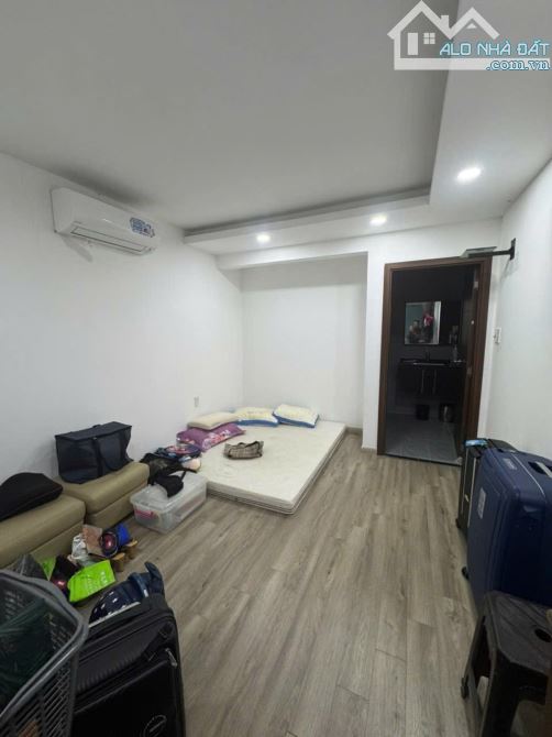 Nhà bán: đường Kinh Dương Vương. Q Bình Tân. DTSD 133m2. Giá 14,8 tỷ - 7