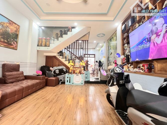 BÁN NHÀ 3 TẦNG HXH ĐẶNG VĂN BI, TRƯỜNG THỌ - FULL NỘI THẤT, 71m² GIÁ CHỈ 7 TỶ - 7