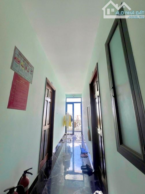 Bán Căn hộ dịch vụ đường Tỉnh Lộ 10, 193m2 ( 8 x 24.5 ) 7 tầng 32 phòng, thu nhập 120tr - 7
